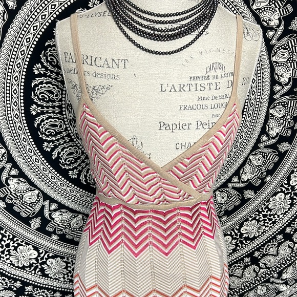 Bebe fuschia/tan chevron knit lined slip maxi dress size M crochet sleeveless - Picture 5 of 11
